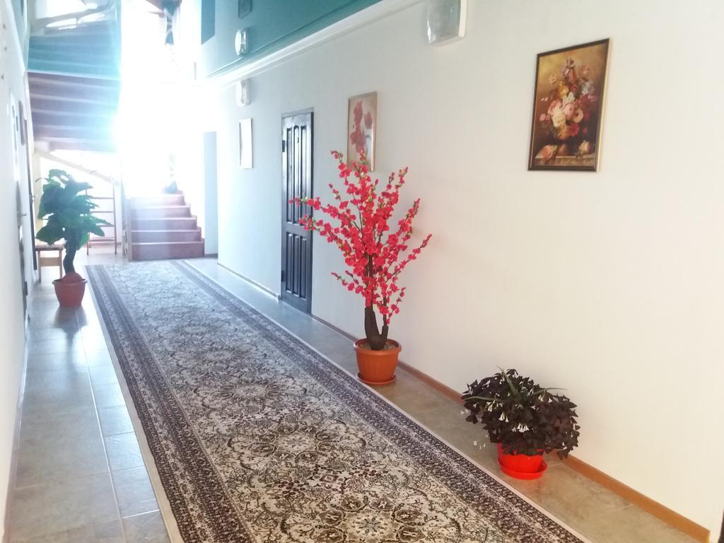 Guest House Arbat Cholpon-Ata Bagian luar foto