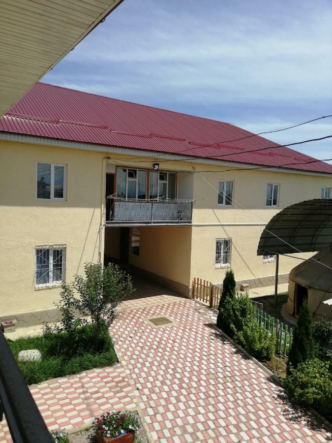 Guest House Arbat Cholpon-Ata Bagian luar foto